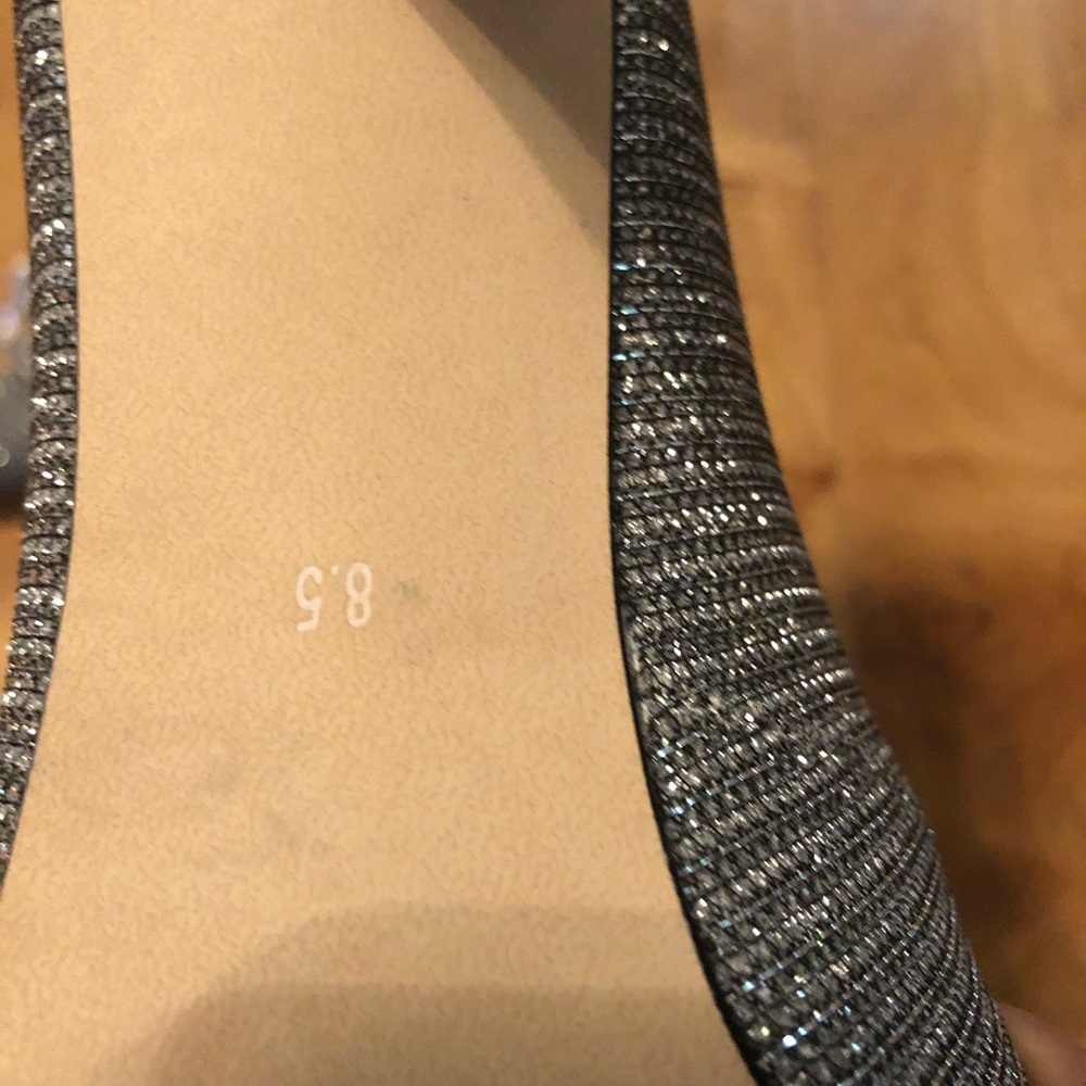 Shoes - Picture 3 of 7